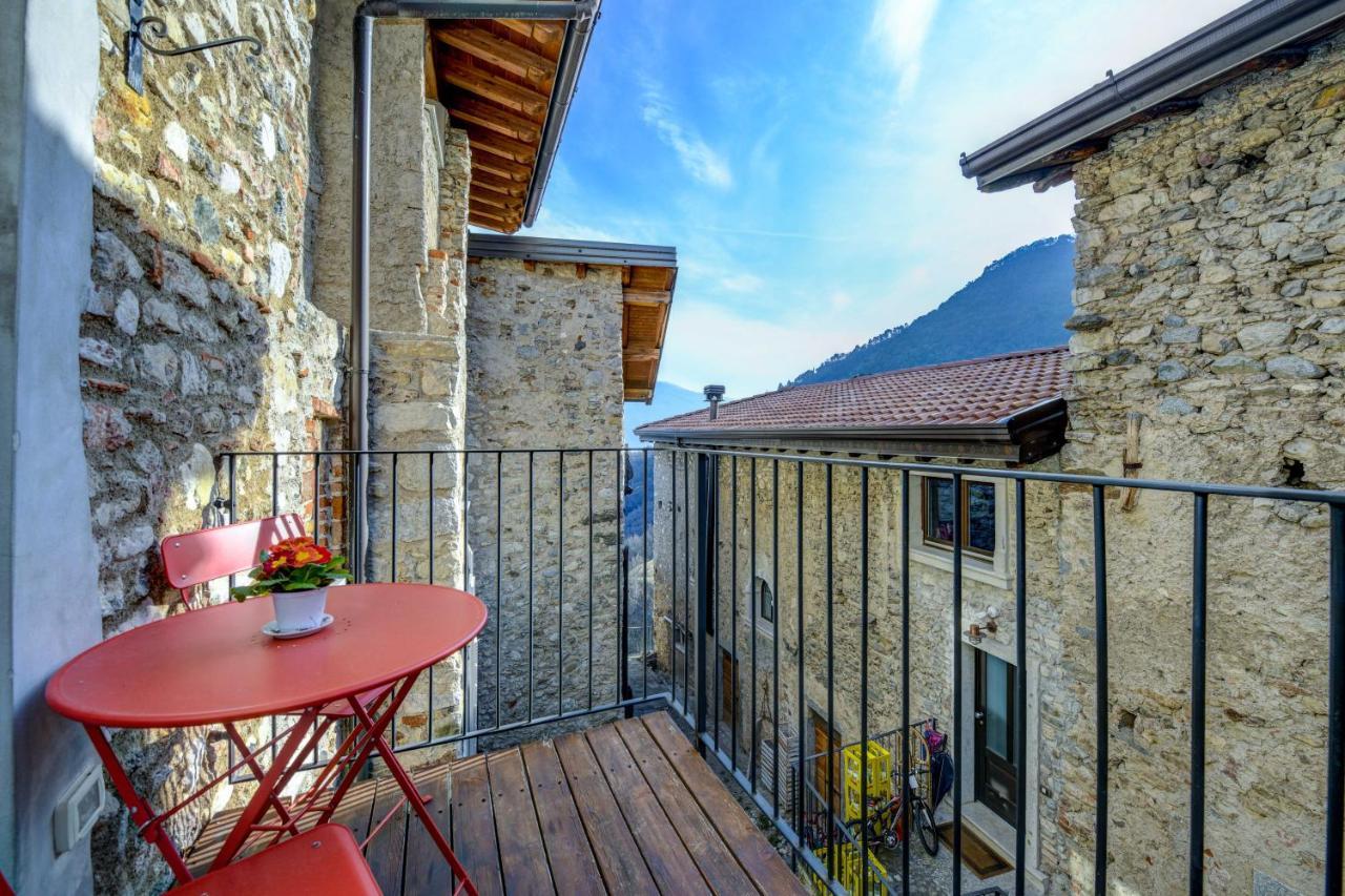 Casa Nel Borgo - Il Picchio Apartment Tremosine Luaran gambar